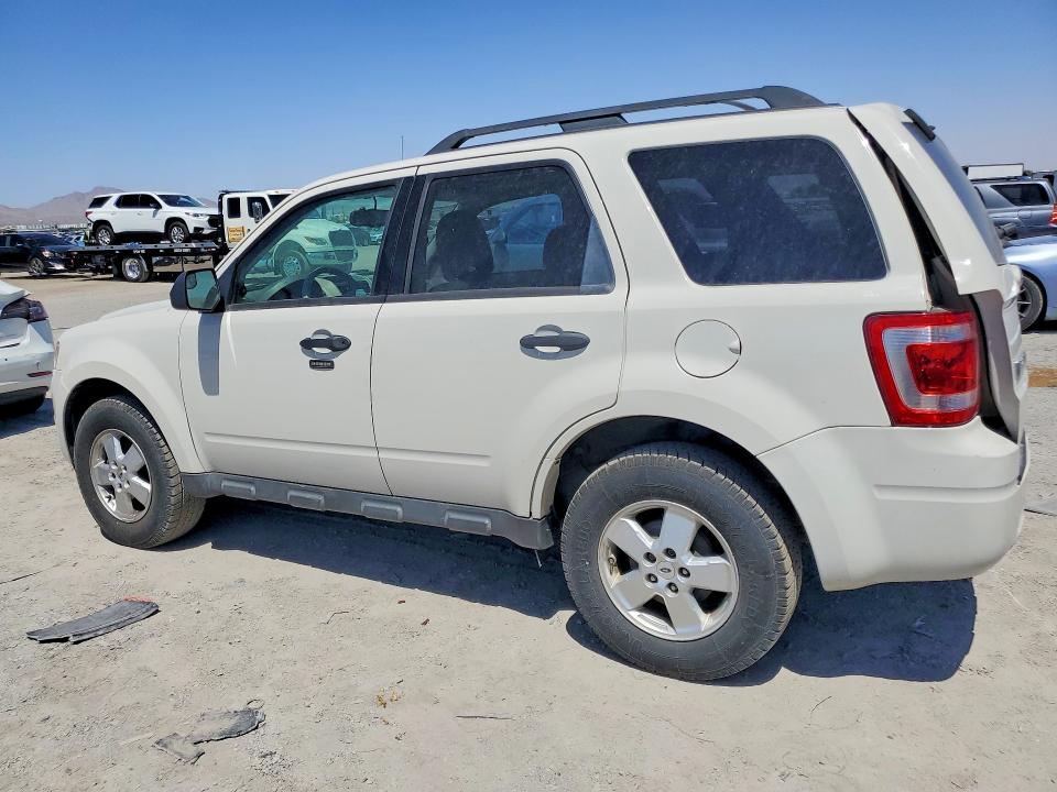 Photo 2 from auction – 2012 FORD ESCAPE with VIN 1FMCU0DG5CKB67967