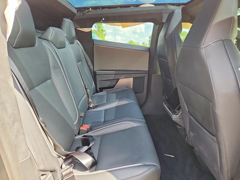Photo 10 from auction – 2025 TESLA CYBERTRUCK with VIN 7G2CEHEEXSA062120