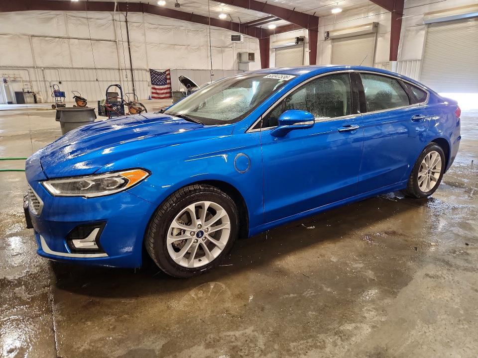 FORD FUSION 2020 with VIN 3FA6P0SU7LR126887 - Photo from auction