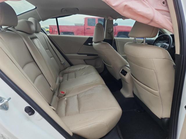 Photo 10 from auction – 2017 HONDA ACCORD with VIN JHMCR6F73HC030600