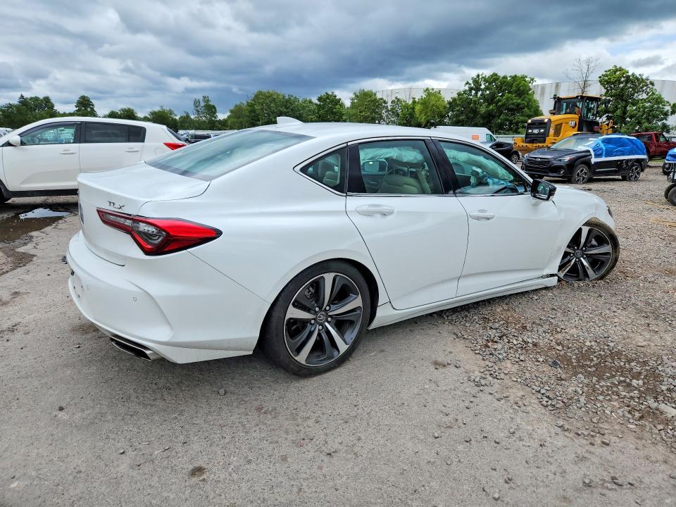 Photo 3 from auction – 2024 ACURA TLX with VIN 19UUB5F43RA000375