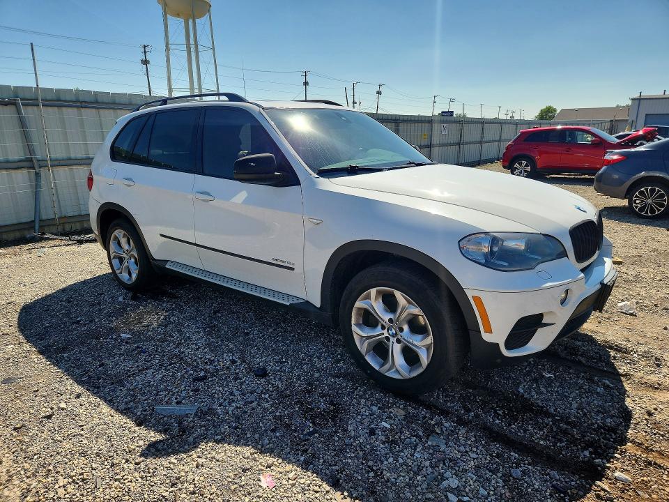 Zdjęcie 4 z aukcji – 2012 BMW X5 z VIN 5UXZW0C5XCL672596