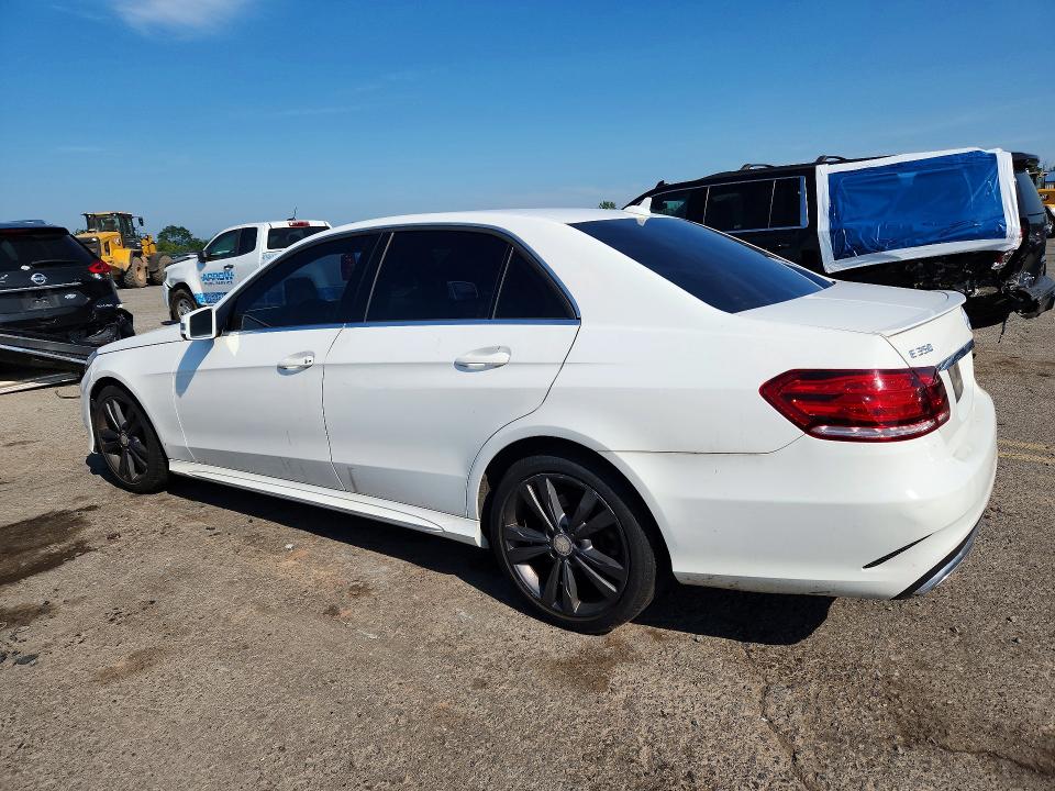 Photo 2 from auction – 2016 MERCEDES-BENZ E with VIN WDDHF5KB2GB256349