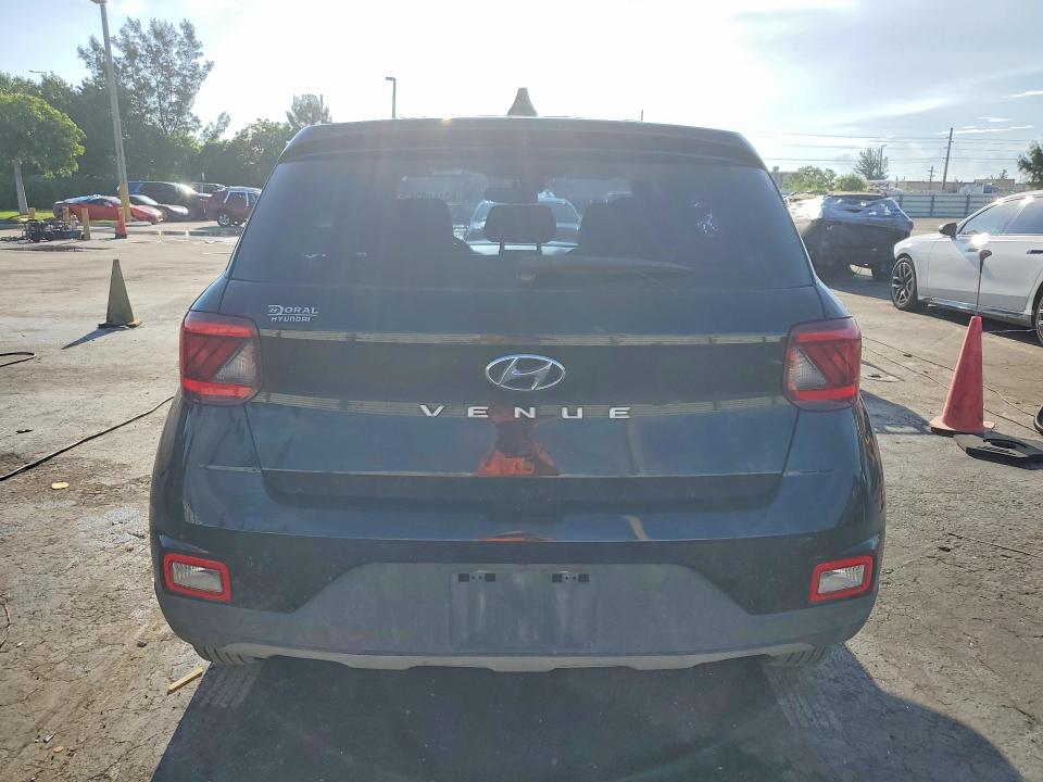 Photo 6 from auction – 2021 HYUNDAI VENUE with VIN KMHRB8A39MU115103