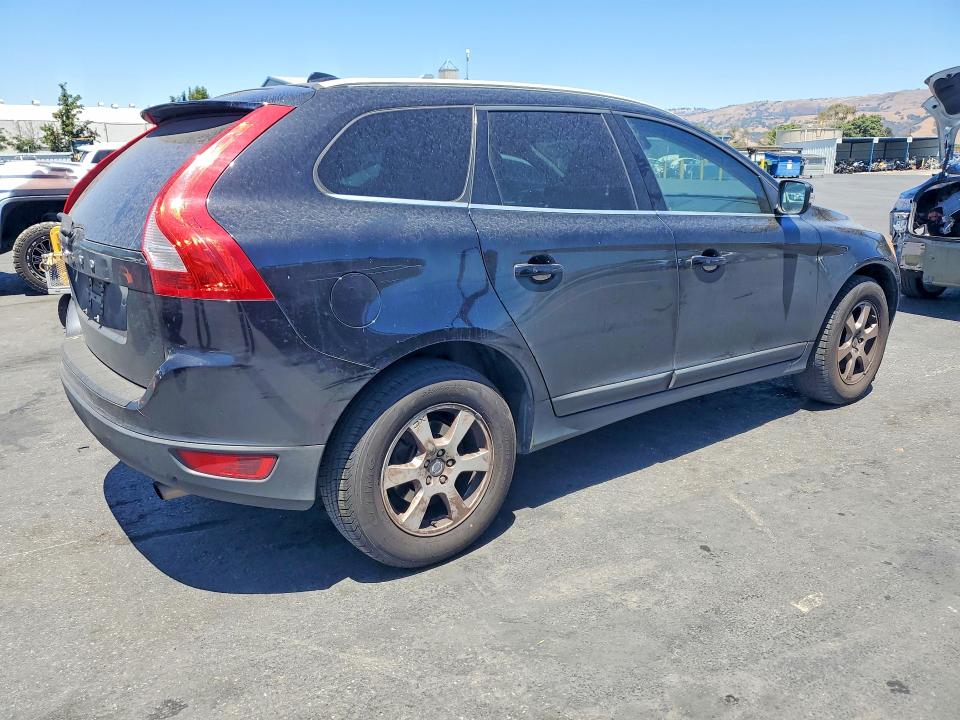 Photo 3 from auction – 2012 VOLVO XC60 with VIN YV4952DLXC2284462
