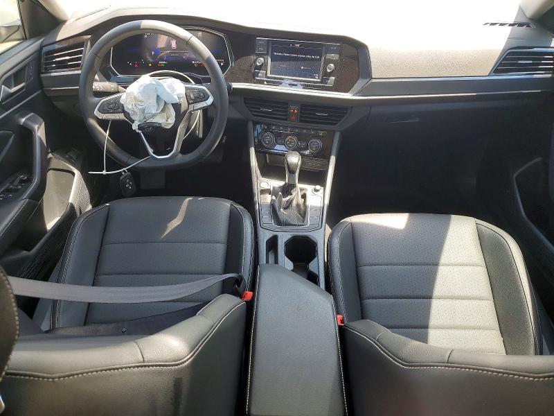 Photo 8 from auction – 2024 VOLKSWAGEN JETTA with VIN 3VW7M7BU6RM077068