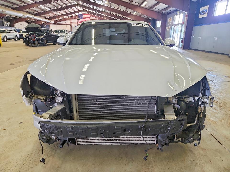 Photo 5 from auction – 2022 AUDI A4 with VIN WAUEAAF43NN004473