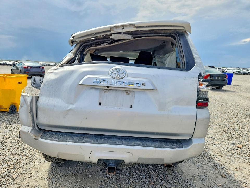 Photo 6 from auction – 2019 TOYOTA 4RUNNER with VIN JTEBU5JR7K5673604