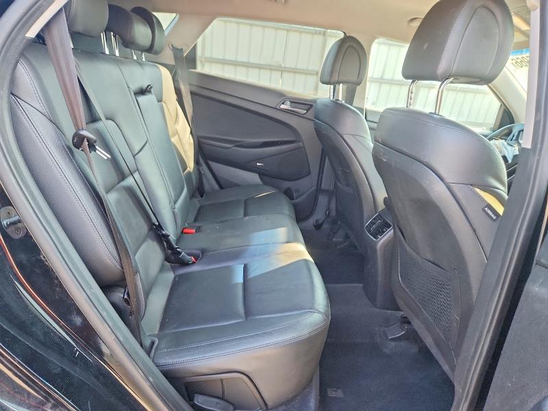 Photo 11 from auction – 2017 HYUNDAI TUCSON with VIN KM8J33A44HU381026