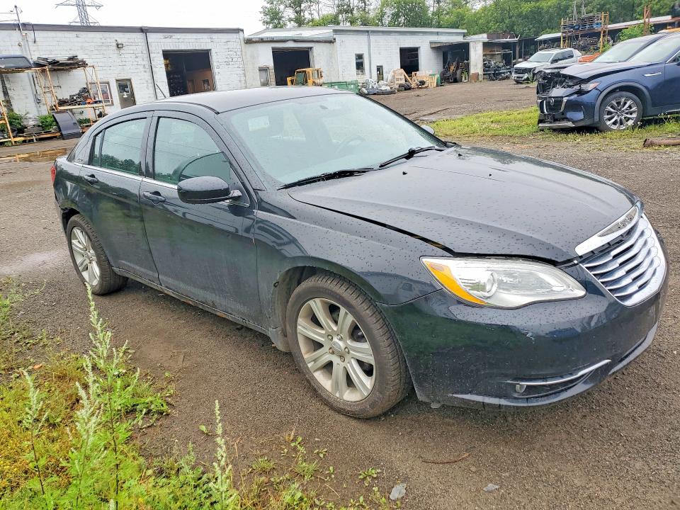 Photo 4 from auction – 2013 CHRYSLER 200 with VIN 1C3CCBBB8DN758678