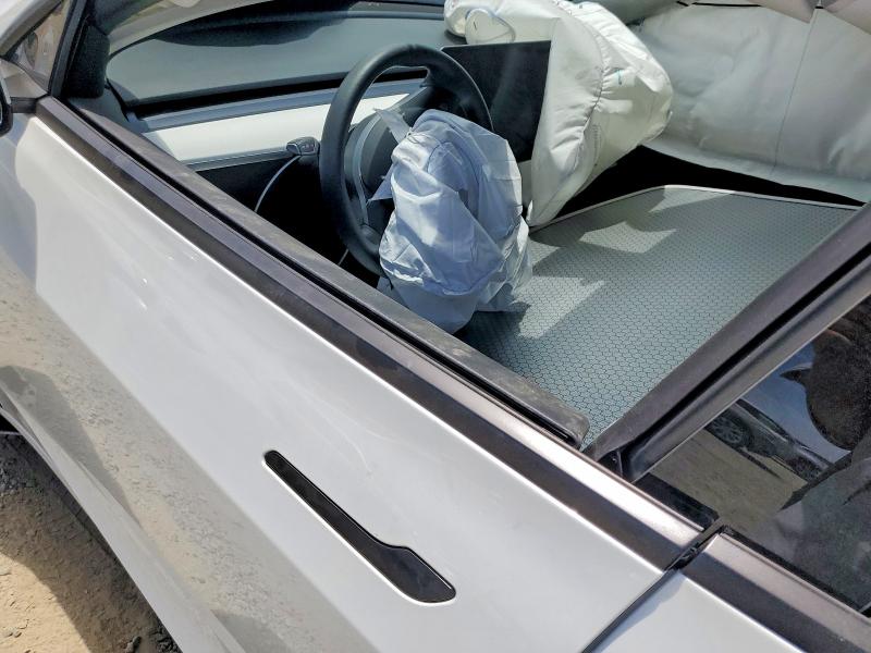 Photo 8 from auction – 2023 TESLA MODEL 3 with VIN 5YJ3E1EAXPF585476