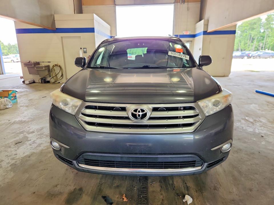 Photo 5 from auction – 2013 TOYOTA HIGHLANDER with VIN 5TDDK3EH1DS221802