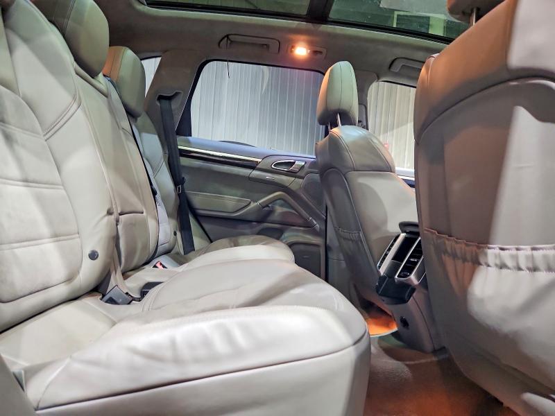 Photo 11 from auction – 2013 PORSCHE CAYENNE with VIN WP1AD2A28DLA70210