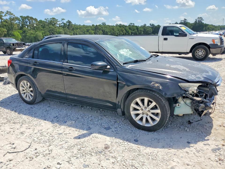 Photo 4 from auction – 2012 CHRYSLER 200 with VIN 1C3CCBBB7CN300709