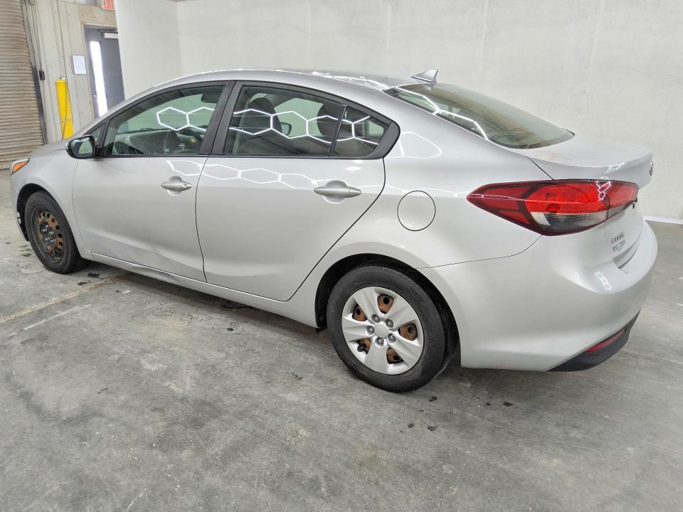 Photo 2 from auction – 2018 KIA FORTE with VIN 3KPFK4A76JE235275
