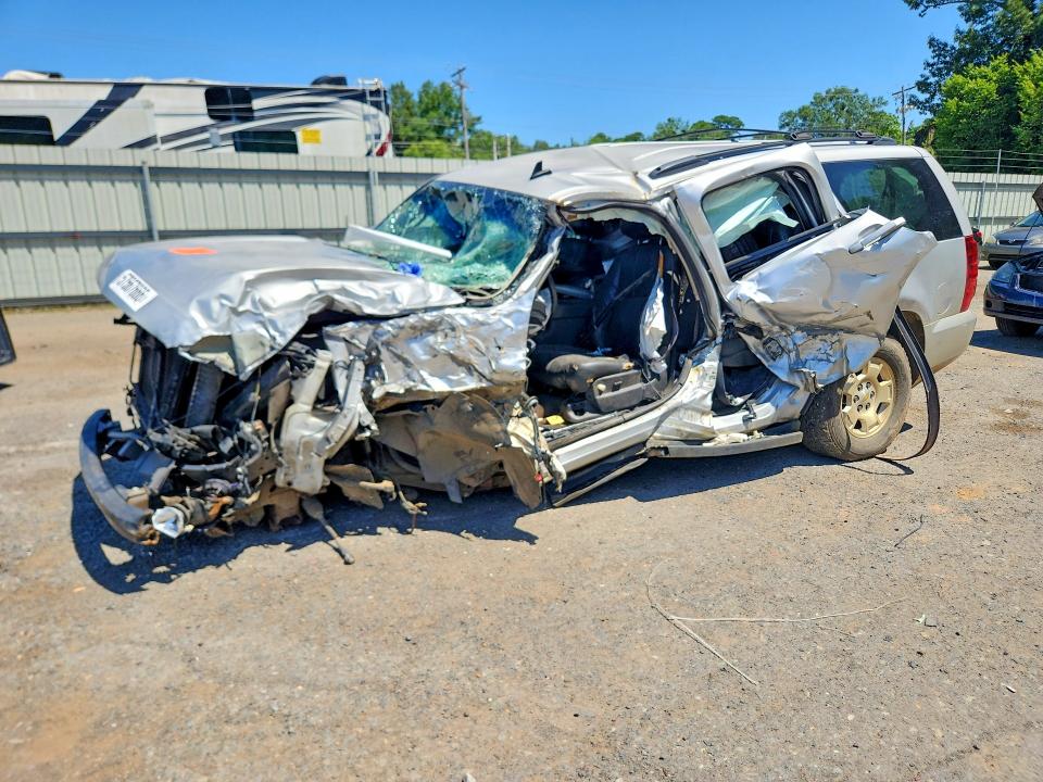 CHEVROLET TAHOE 2013 with VIN 1GNSCBE01DR299012 - Photo from auction
