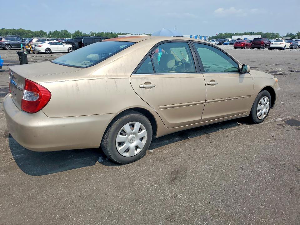 Photo 3 from auction – 2003 TOYOTA CAMRY with VIN 4T1BE32K83U155026