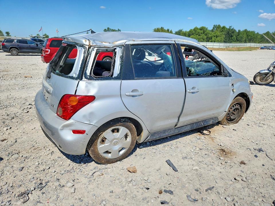 Photo 3 from auction – 2005 SCION XA with VIN JTKKT604550092213