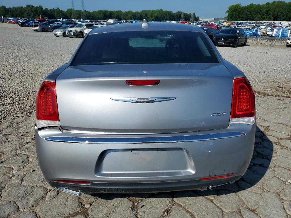 Foto 6 de la subasta – 2015 CHRYSLER 300 con VIN 2C3CCAAG1FH763224