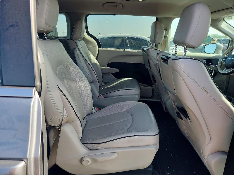 Zdjęcie 11 z aukcji – 2018 CHRYSLER PACIFICA z VIN 2C4RC1N73JR355343