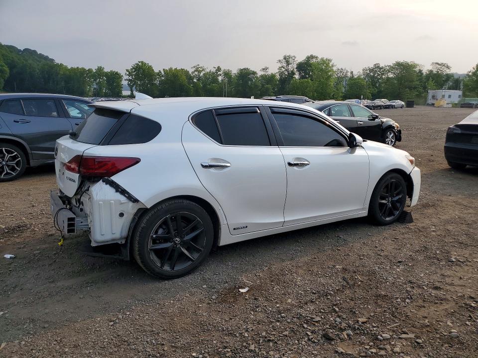 Photo 3 from auction – 2016 LEXUS CT with VIN JTHKD5BH9G2261976