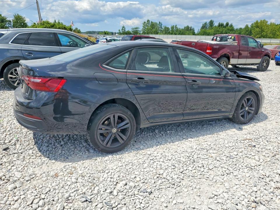 Photo 3 from auction – 2024 VOLKSWAGEN JETTA with VIN 3VWEM7BU5RM050659
