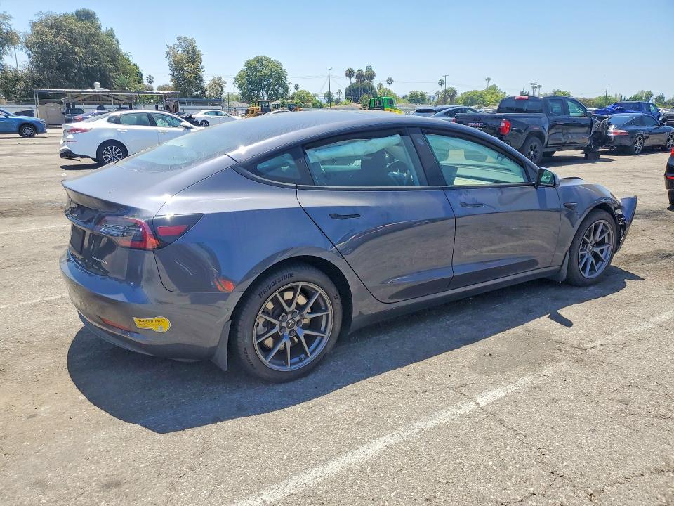 صورة رقم 3 من المزاد - 2021 TESLA MODEL 3 مع VIN 5YJ3E1EB2MF025259