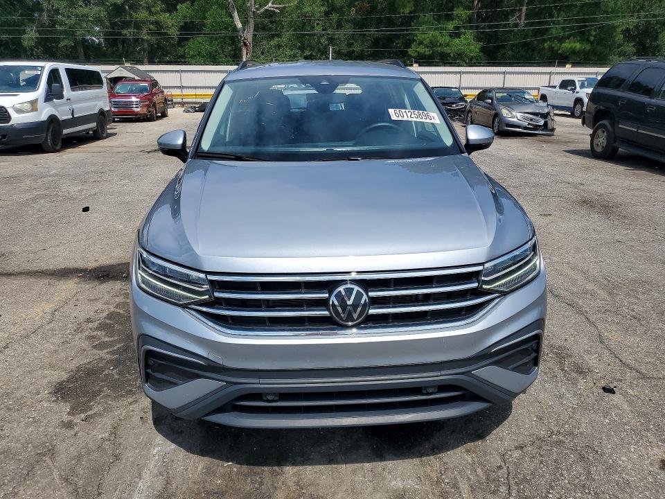 Снимка 5 от търг – 2024 VOLKSWAGEN TIGUAN с VIN 3VVRB7AX7RM233715