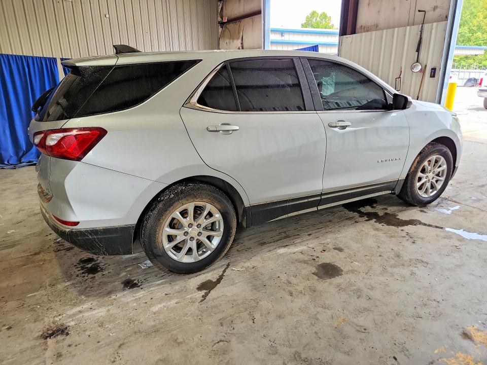 Photo 3 from auction – 2021 CHEVROLET EQUINOX with VIN 2GNAXKEV1M6145066