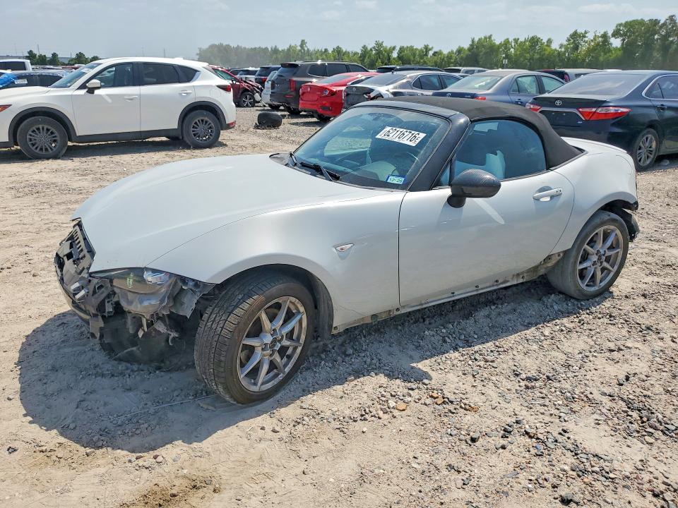 MAZDA MX-5 MIATA 2017 with VIN JM1NDAB73H0120820 - Photo from auction