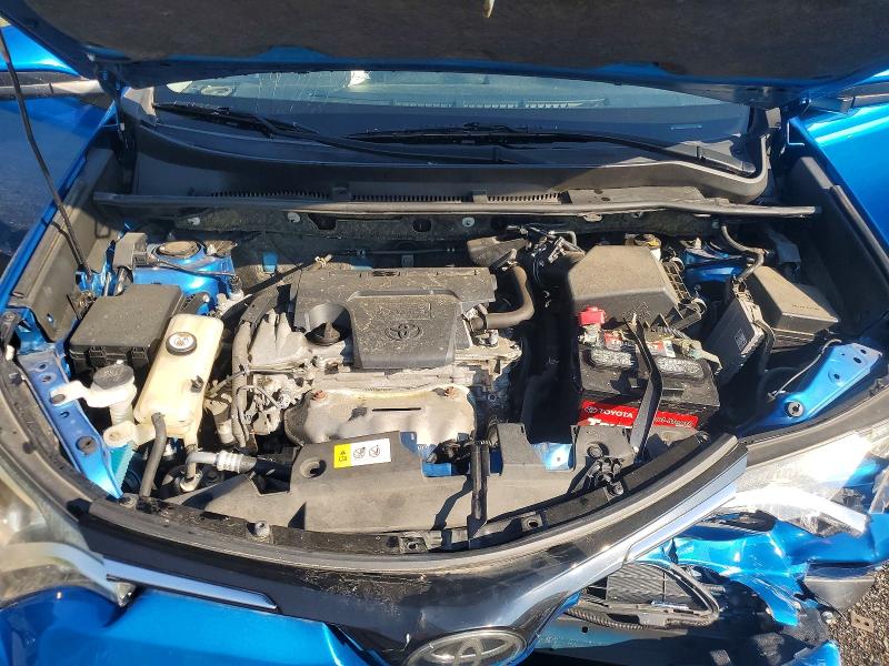 Zdjęcie 12 z aukcji – 2017 TOYOTA RAV4 z VIN JTMRFREV1HJ111371
