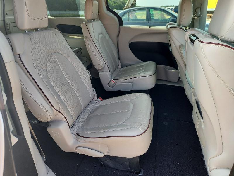 Photo 11 from auction – 2017 CHRYSLER PACIFICA with VIN 2C4RC1GGXHR665187