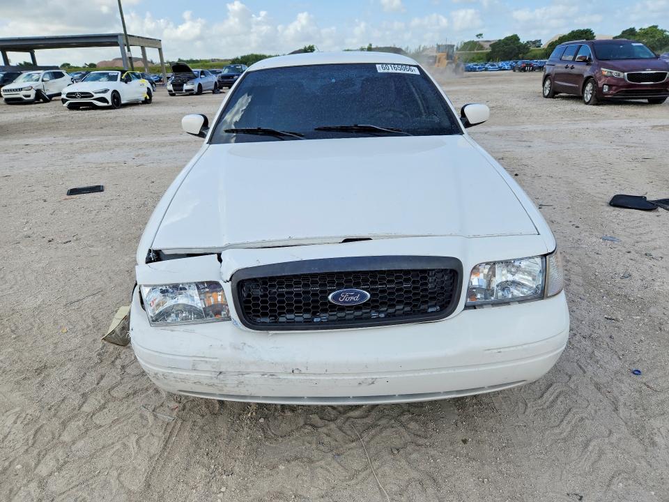 Photo 5 from auction – 2011 FORD CROWN VICTORIA with VIN 2FABP7EV8BX178606