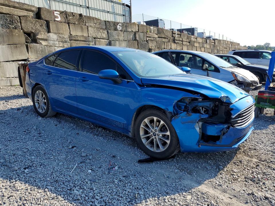 Photo 4 from auction – 2019 FORD FUSION with VIN 3FA6P0HD9KR248950