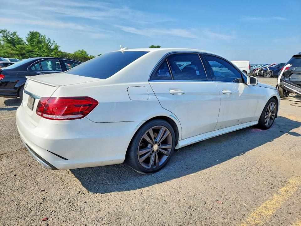 Photo 3 from auction – 2016 MERCEDES-BENZ E with VIN WDDHF5KB2GB256349