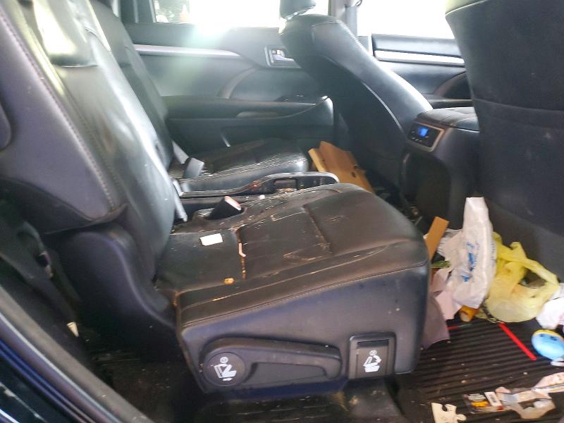 Photo 11 from auction – 2017 TOYOTA HIGHLANDER with VIN 5TDJZRFHXHS518766