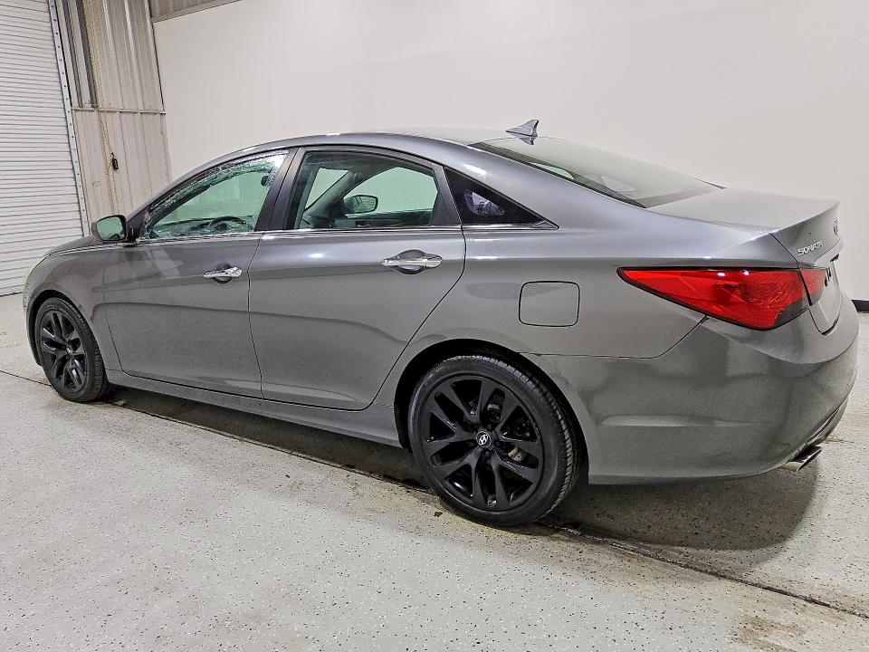 Photo 2 from auction – 2011 HYUNDAI SONATA with VIN 5NPEC4AC9BH070924