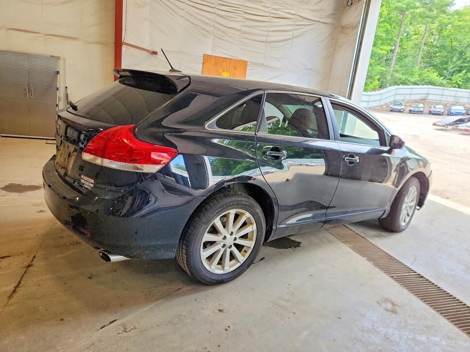 Photo 3 from auction – 2010 TOYOTA VENZA with VIN 4T3BA3BBXAU012045