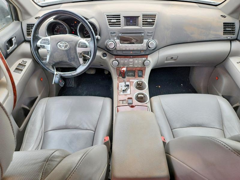 Photo 8 from auction – 2011 TOYOTA HIGHLANDER with VIN 5TDDK3EH9BS064341