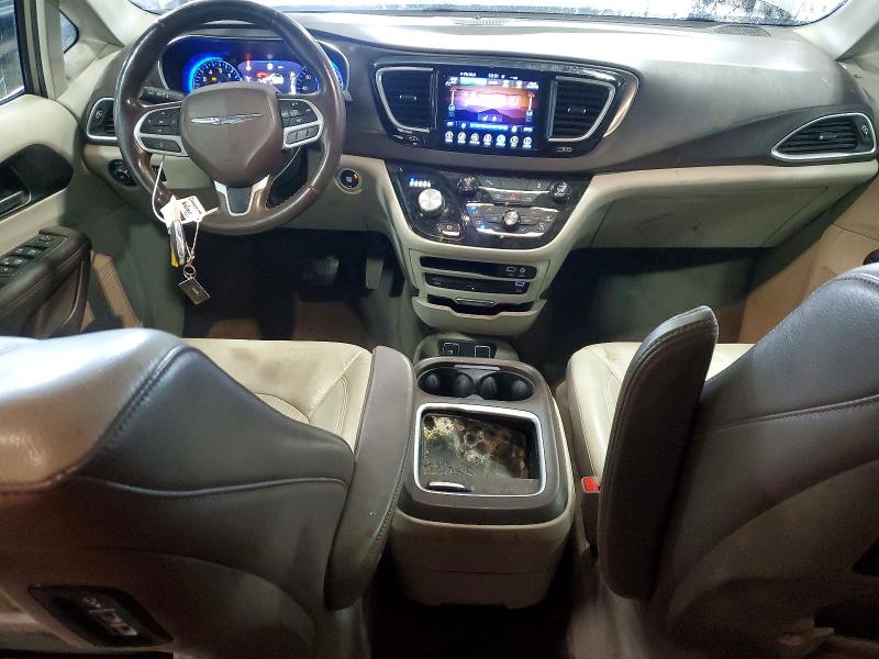 Photo 8 from auction – 2017 CHRYSLER PACIFICA with VIN 2C4RC1EG6HR677047