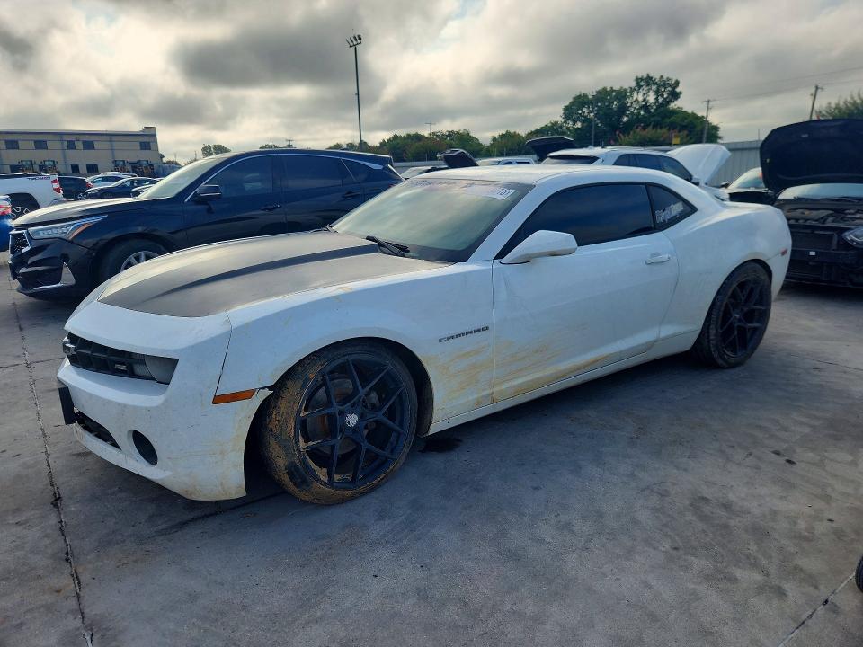 CHEVROLET CAMARO 2012 with VIN 2G1FB1E32C9204492 - Photo from auction
