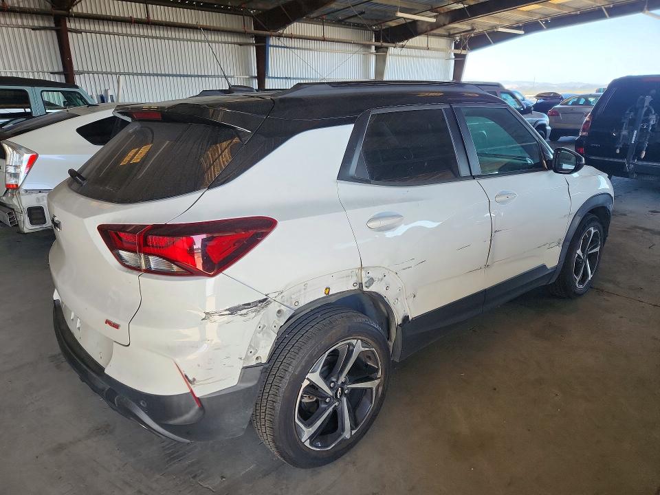 Photo 3 from auction – 2021 CHEVROLET TRAILBLAZER with VIN KL79MTSL4MB074145