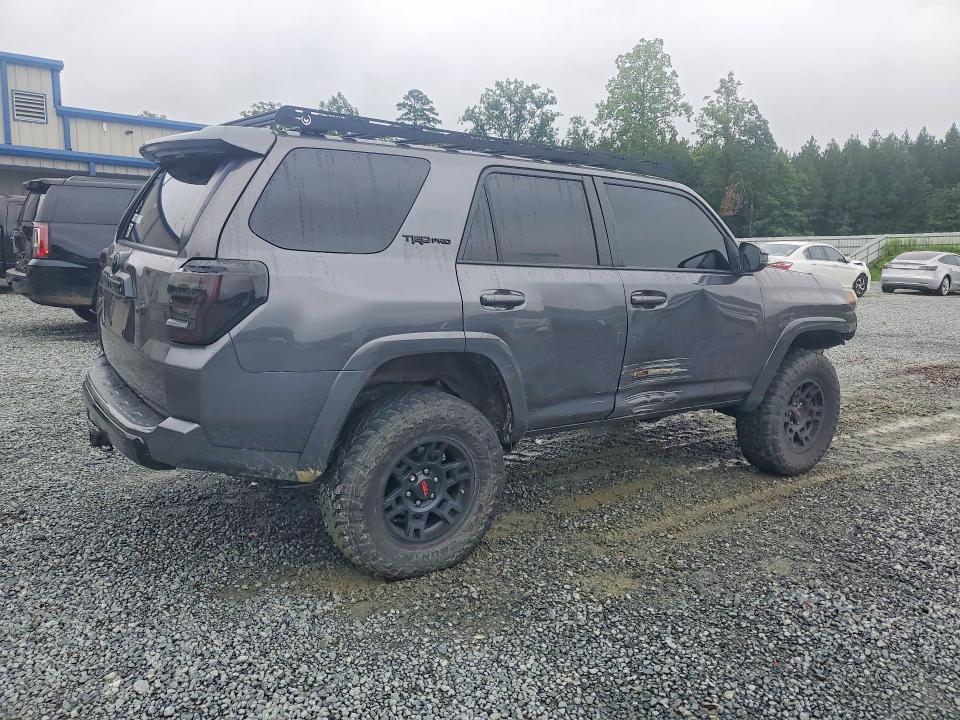 Photo 3 from auction – 2016 TOYOTA 4RUNNER with VIN JTEBU5JR8G5297499