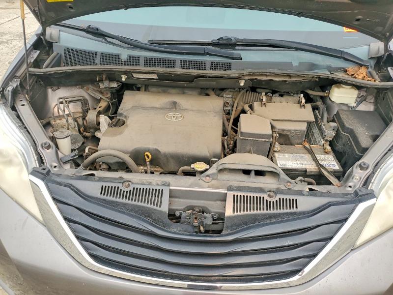 Photo 12 from auction – 2011 TOYOTA SIENNA with VIN 5TDKK3DC2BS126241