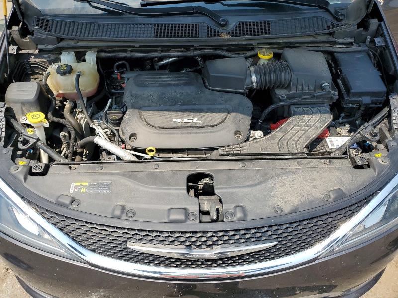 Photo 12 from auction – 2017 CHRYSLER PACIFICA with VIN 2C4RC1GG9HR704898