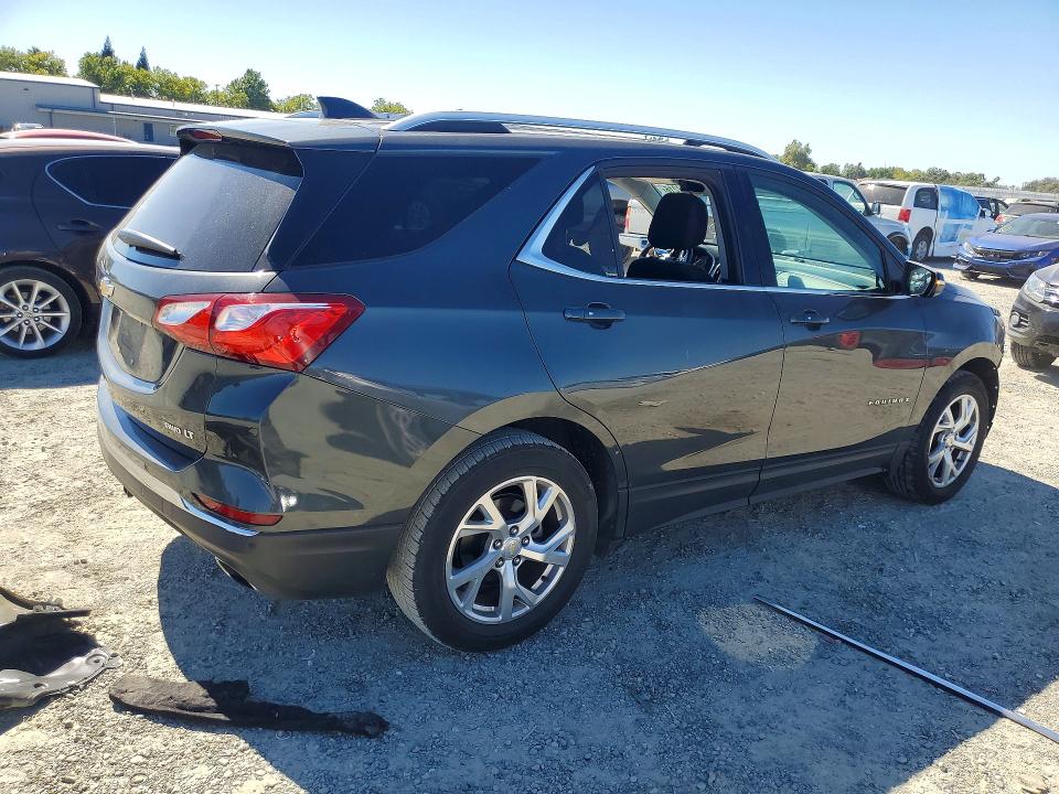 Photo 3 from auction – 2018 CHEVROLET EQUINOX with VIN 2GNAXTEX5J6336931