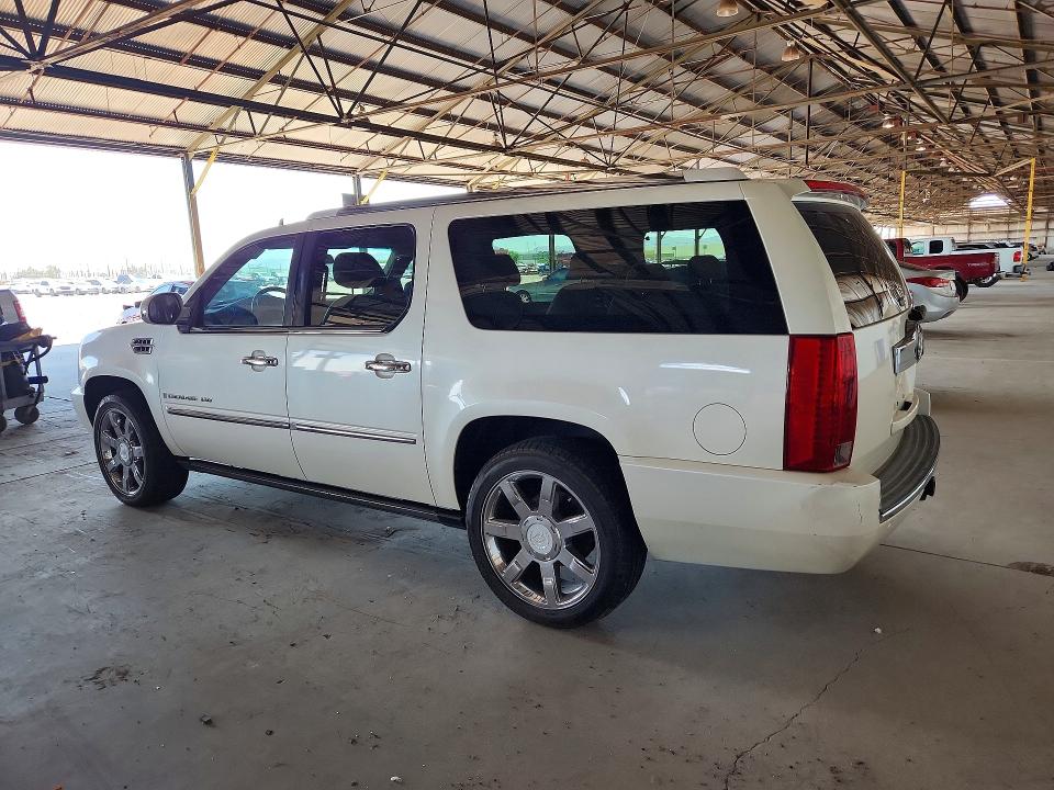 Photo 2 from auction – 2008 CADILLAC ESCALADE with VIN 1GYFK66888R271779