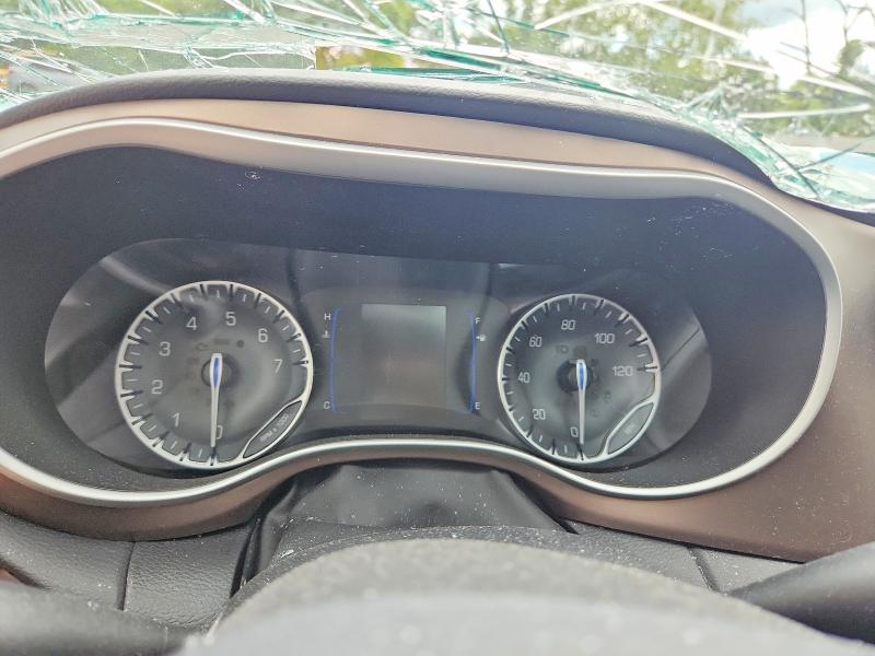 Photo 9 from auction – 2017 CHRYSLER PACIFICA with VIN 2C4RC1DG0HR636012