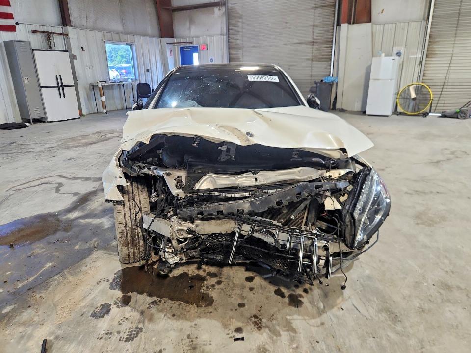 Photo 5 from auction – 2015 MERCEDES-BENZ C with VIN 55SWF4KB2FU080375