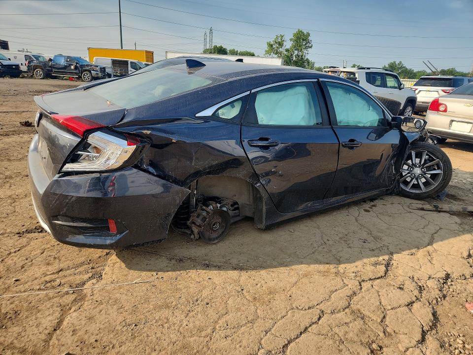 Photo 3 from auction – 2019 HONDA CIVIC with VIN 19XFC1F32KE013559
